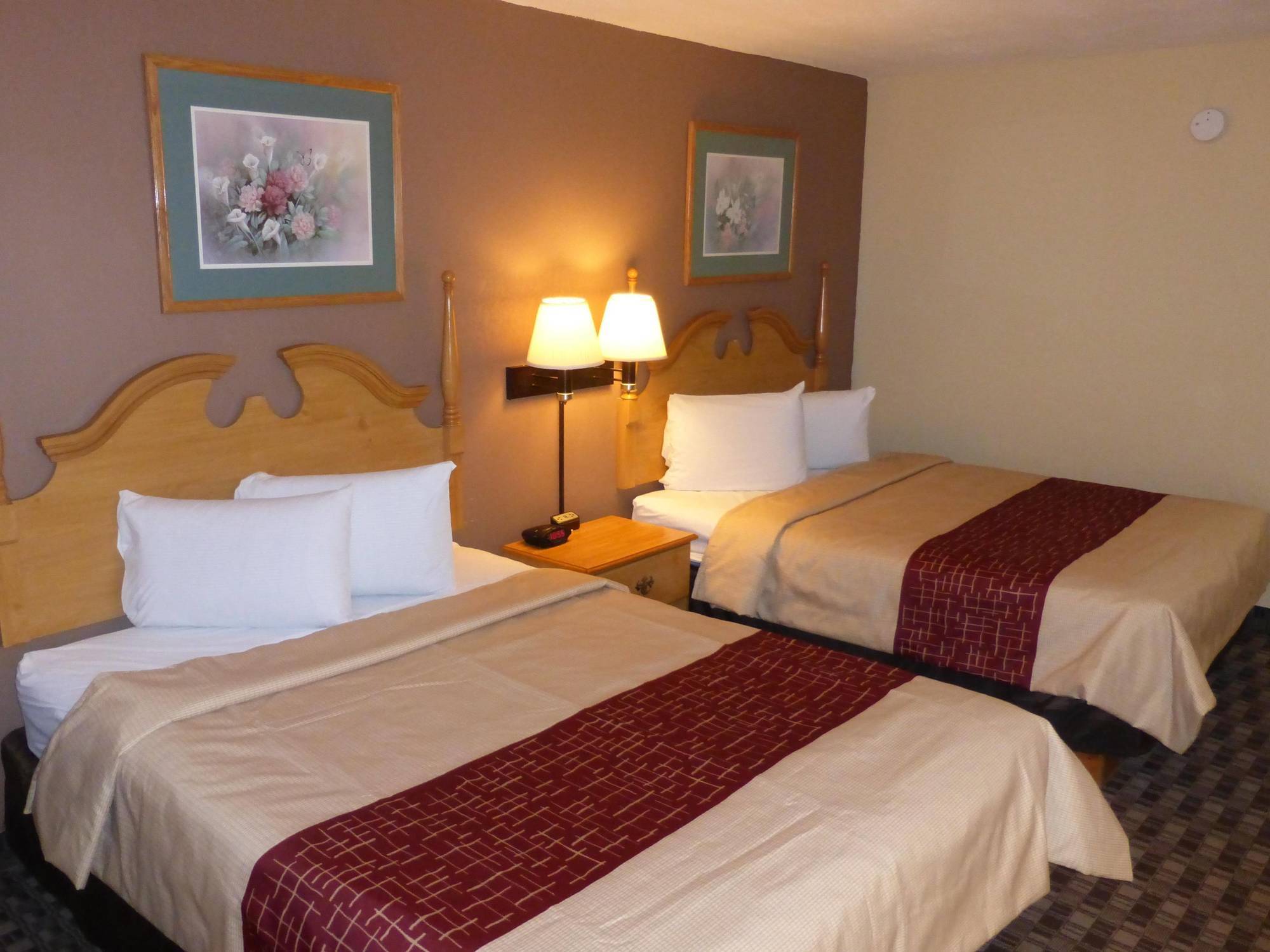 Red Roof Inn & Suites Cave City Exterior foto