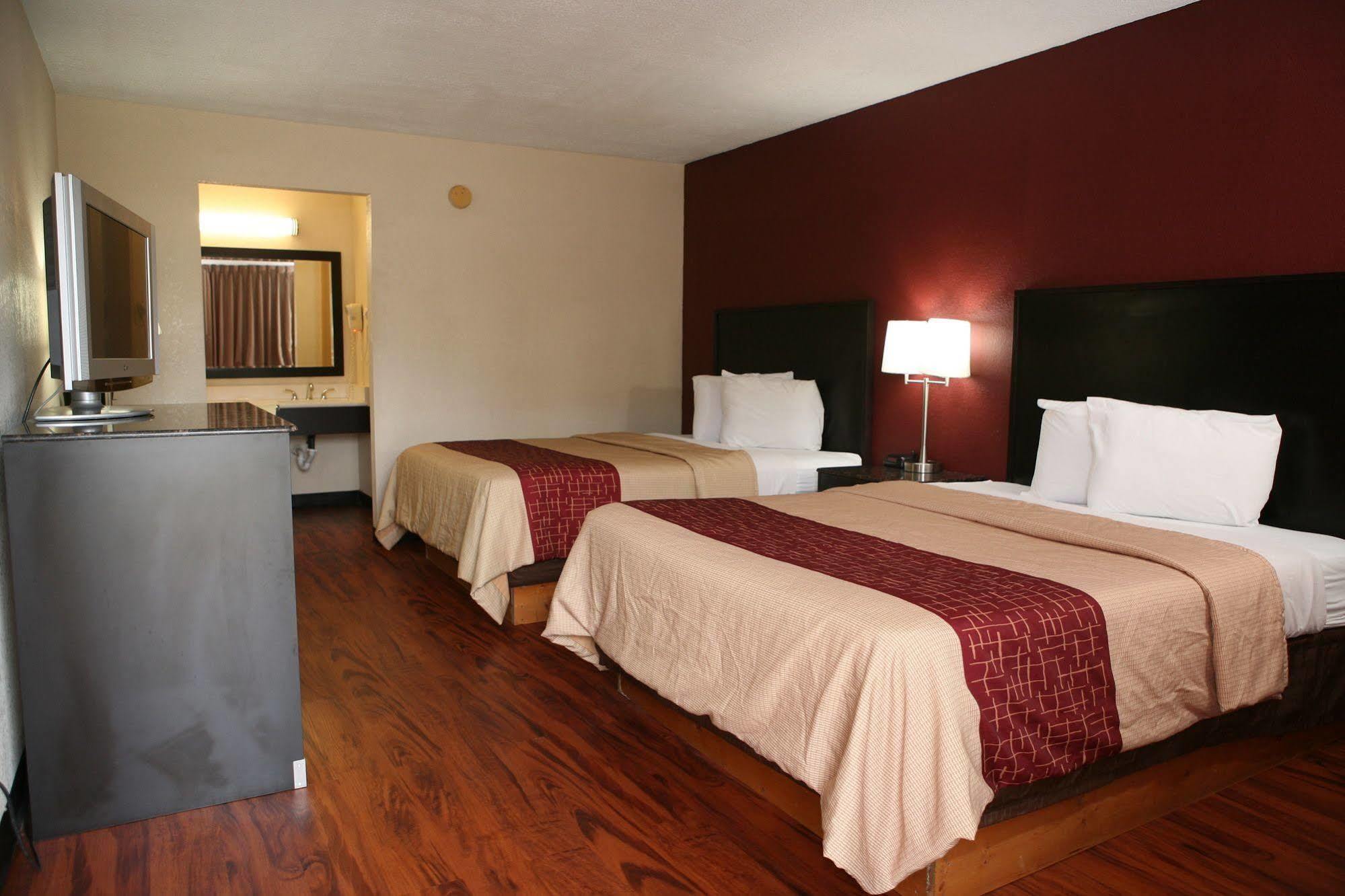 Red Roof Inn & Suites Cave City Exterior foto